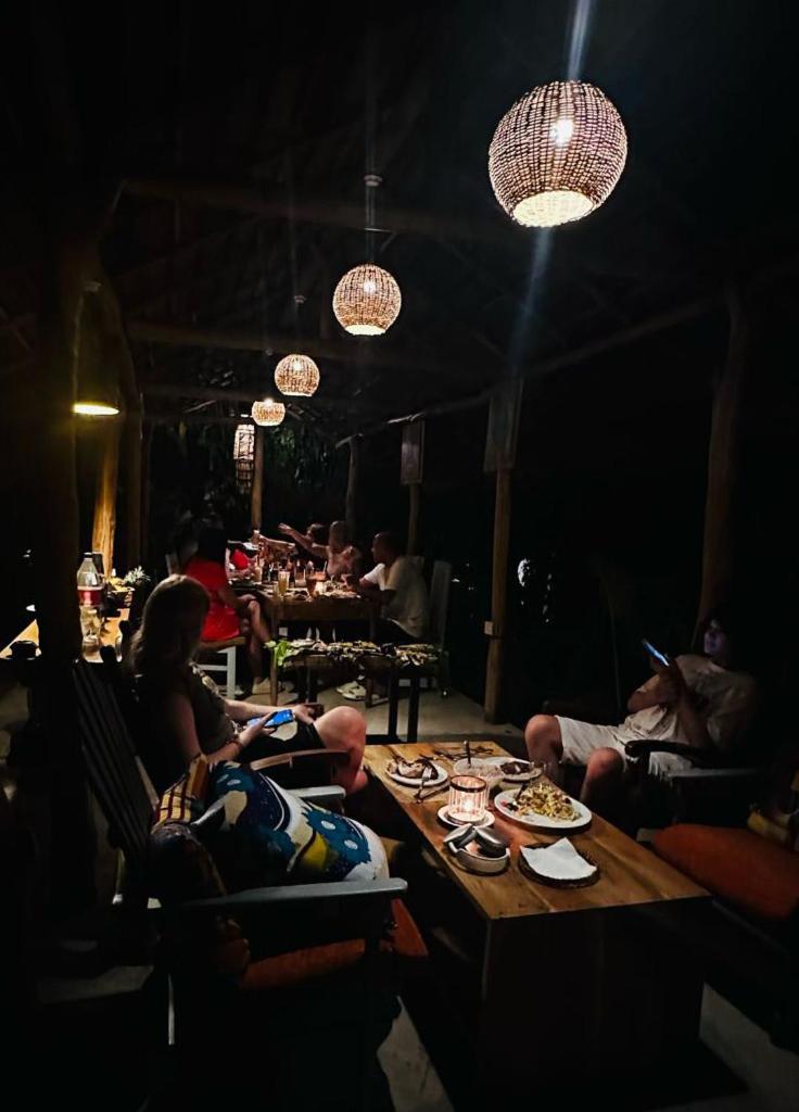 View Guesthouse & Bistro At Goyambokka Tangalle Exteriör bild